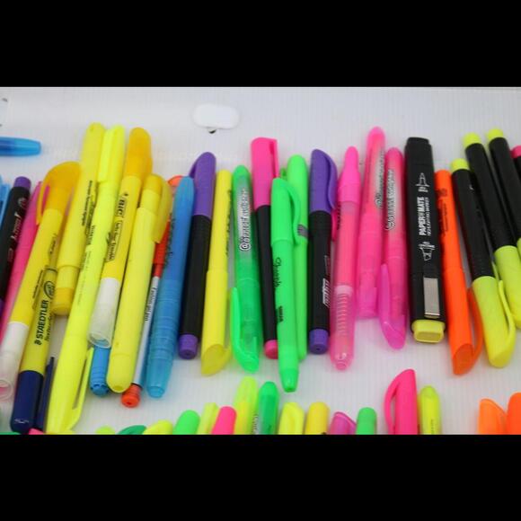 Huge lot Bulk Sharpie Marker stadtler bic Fluorescent YELLOW Highlighter - Picture 5 of 8
